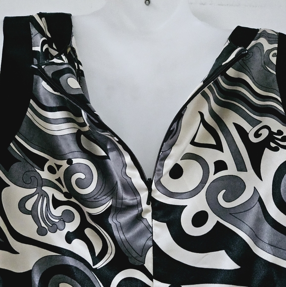 River Island Scene Stealing Stretchy Satin Mini Dress - Picture 4 of 8